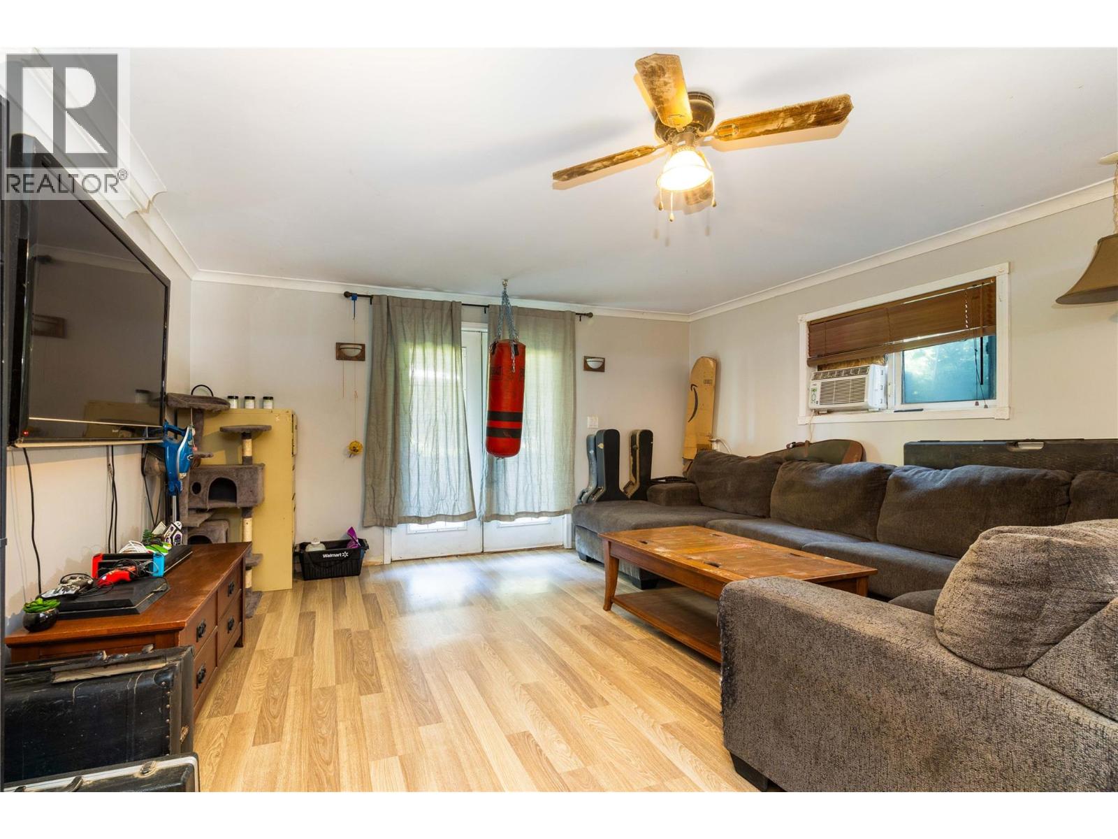 Photo 11 of 4350 50 Street Ne, Salmon Arm BC