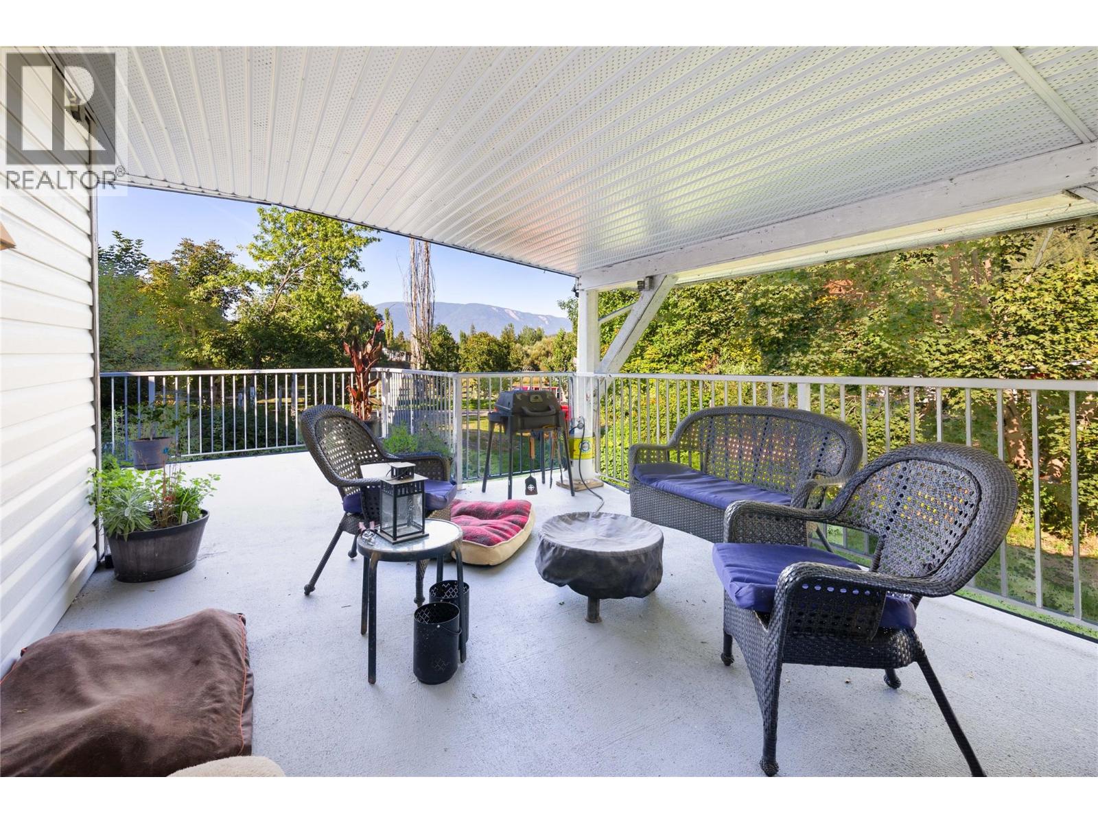 Photo 13 of 4350 50 Street Ne, Salmon Arm BC