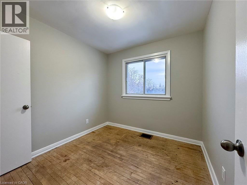 Photo 11 of 70 Crownhill Street, Ottawa ON