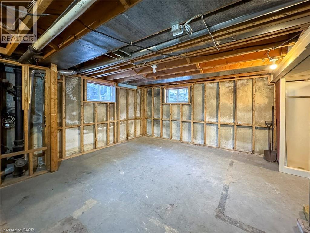 Photo 13 of 70 Crownhill Street, Ottawa ON