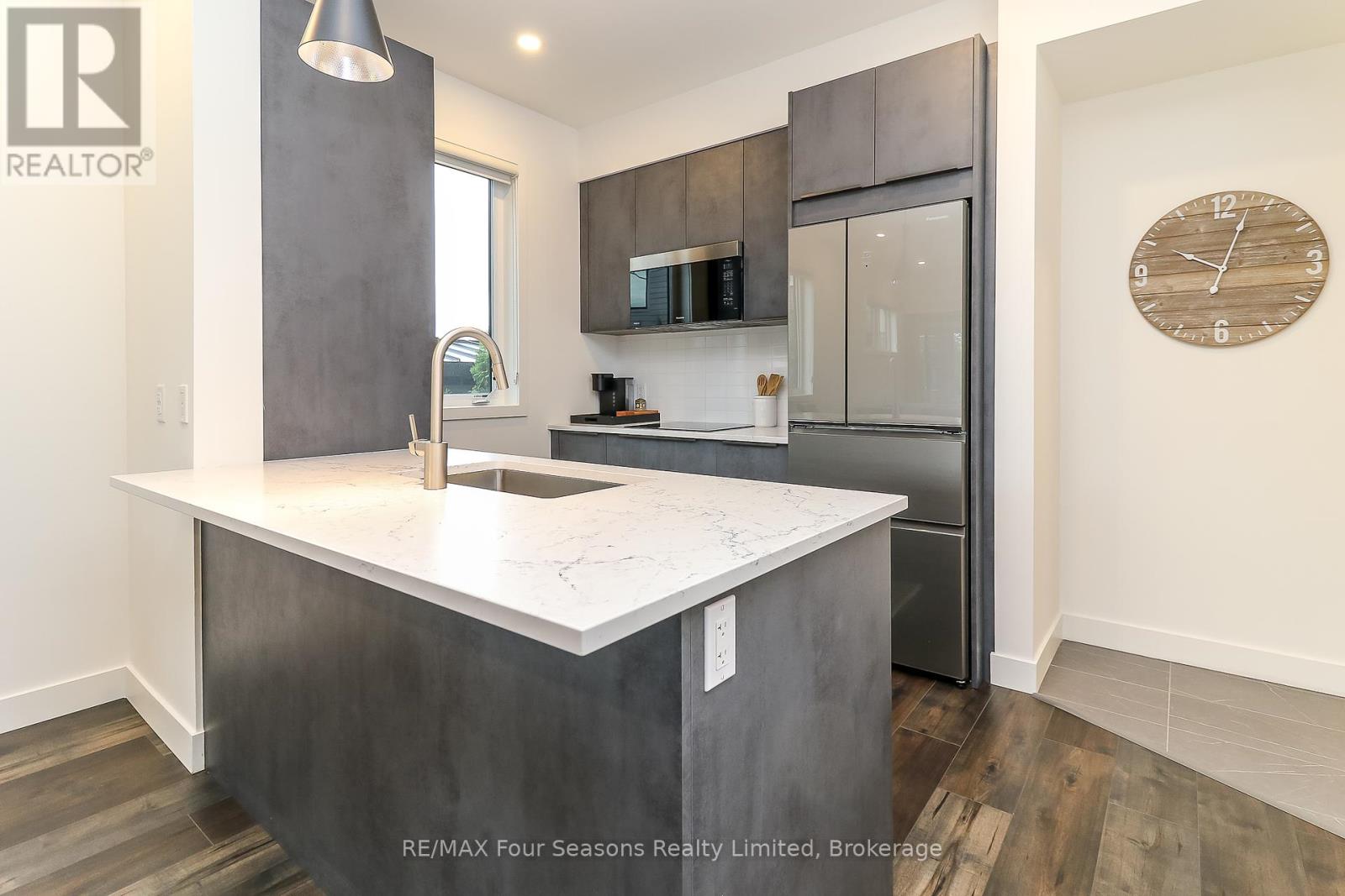 Photo 31 of 107 12 Beausoleil Lane, Blue Mountains ON