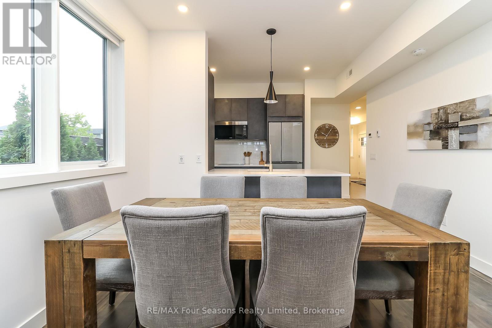 Photo 43 of 107 12 Beausoleil Lane, Blue Mountains ON