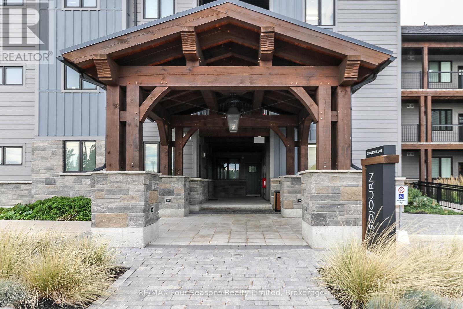 Photo 30 of 107 12 Beausoleil Lane, Blue Mountains ON
