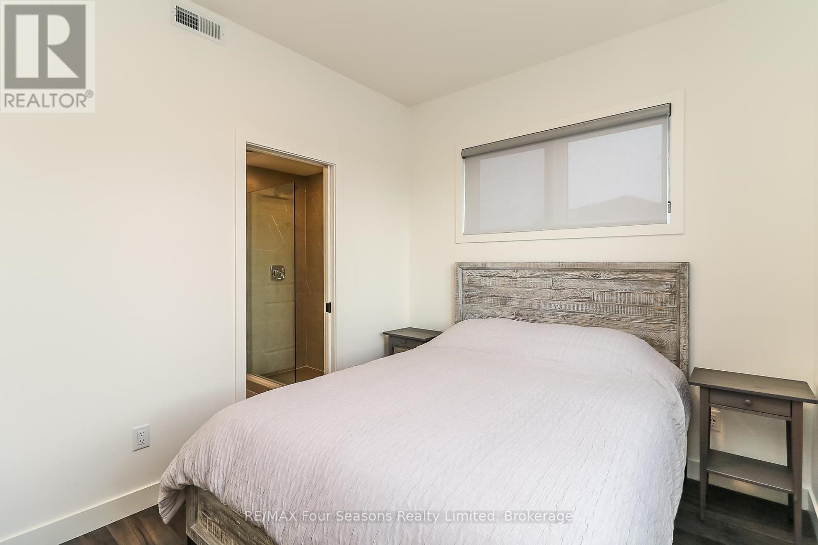 Photo 6 of 107 12 Beausoleil Lane, Blue Mountains ON