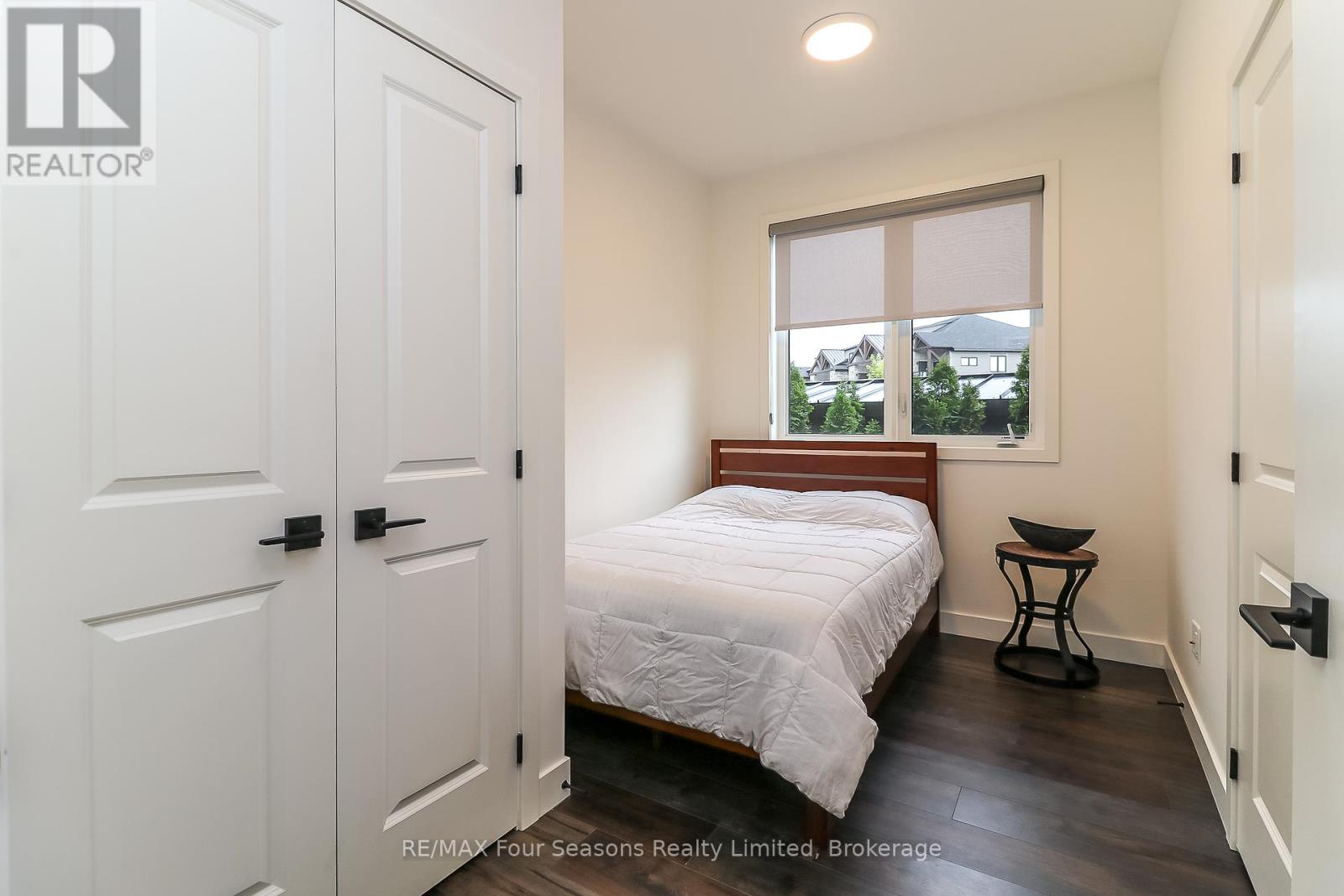 Photo 7 of 107 12 Beausoleil Lane, Blue Mountains ON