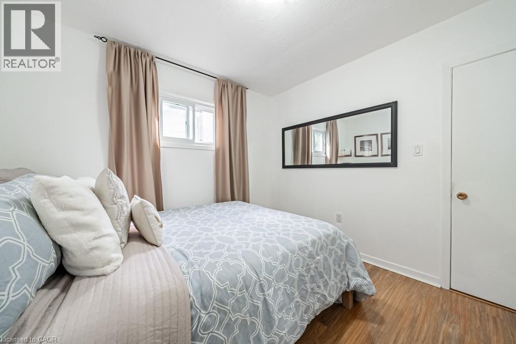 Photo 15 of 1089 Meredith Avenue, Mississauga ON
