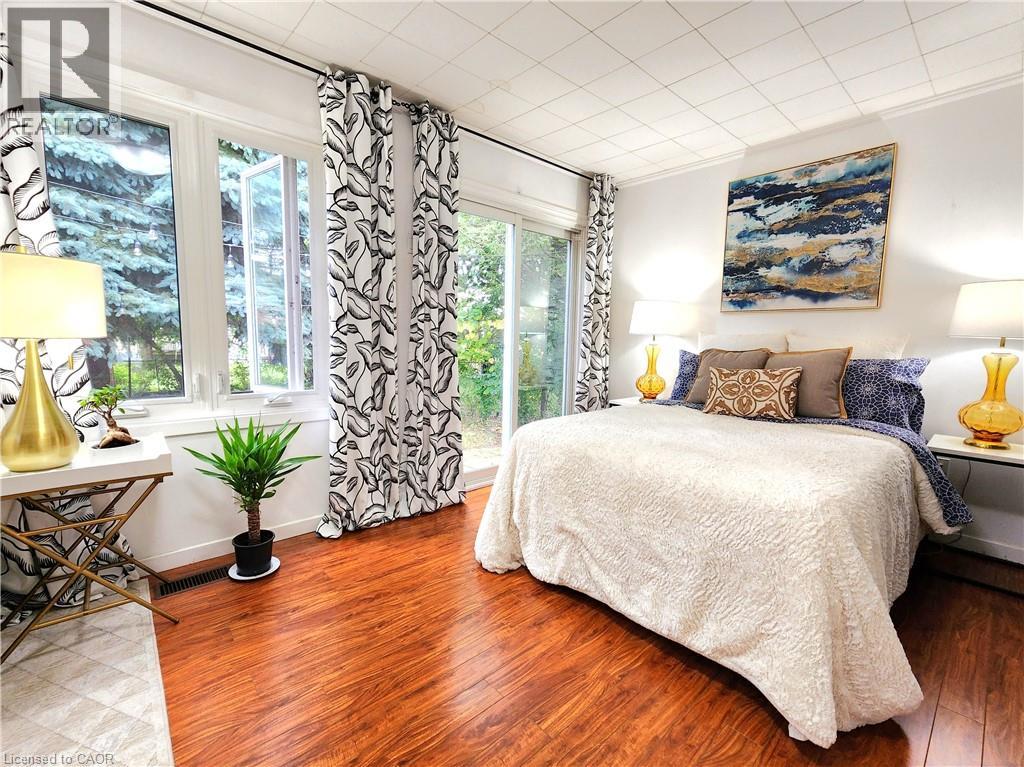 Photo 22 of 1089 Meredith Avenue, Mississauga ON