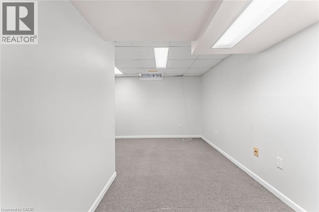Photo 33 of 53 Wickstead Court, Brampton ON