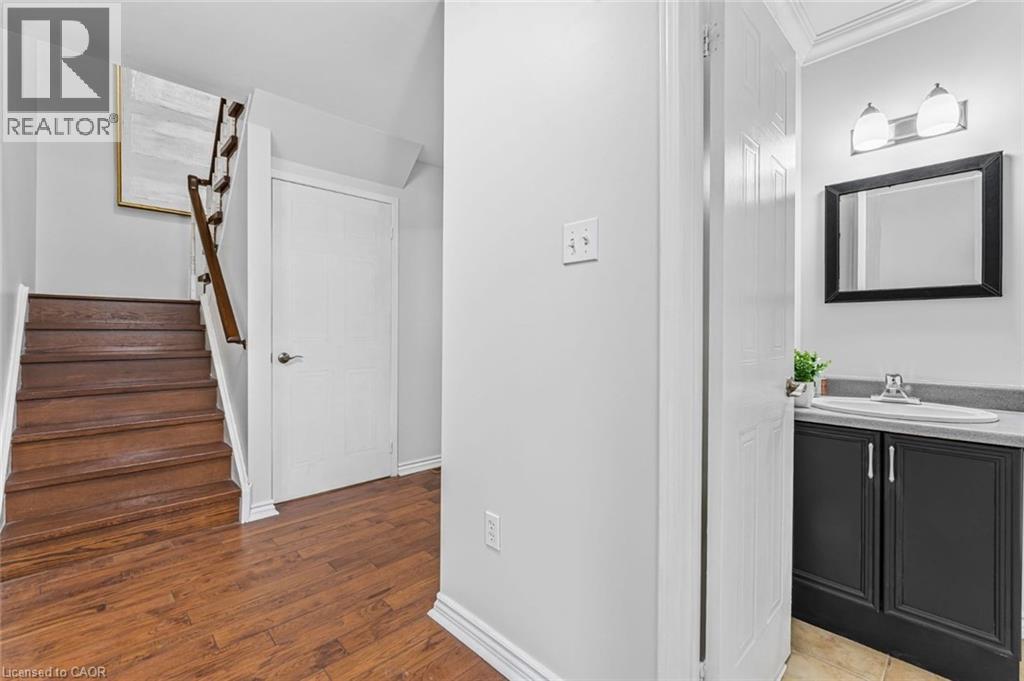 Photo 17 of 53 Wickstead Court, Brampton ON