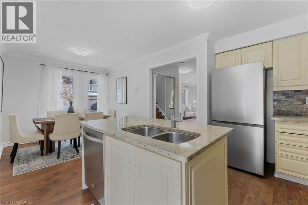 Photo 13 of 53 Wickstead Court, Brampton ON