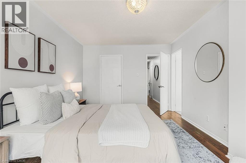 Photo 37 of 53 Wickstead Court, Brampton ON
