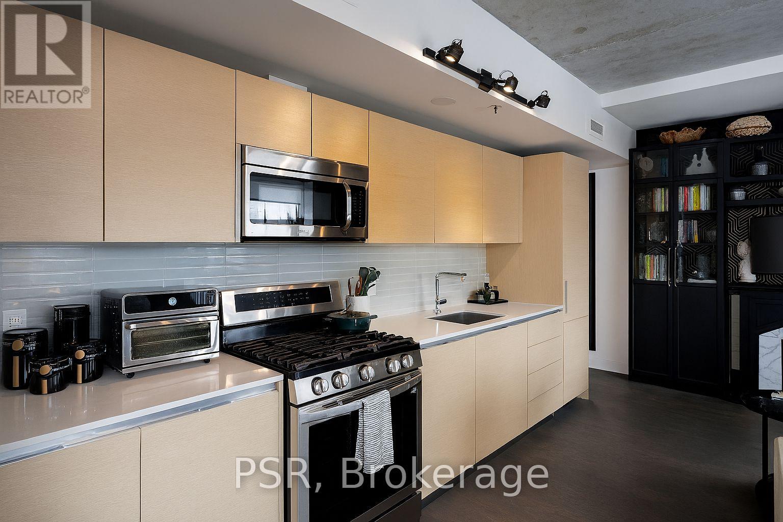 Photo 3 of 203 51 Lady Bank Road, Toronto ON