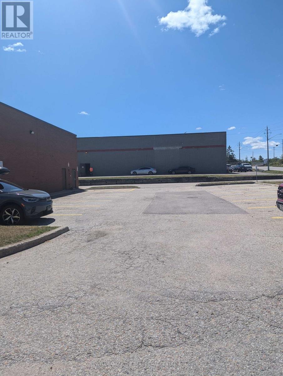 Photo 8 of 9 25 Saunders Road, Barrie ON