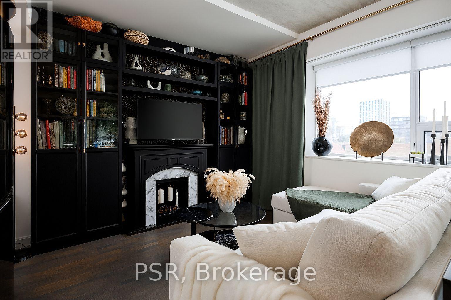 Photo 4 of 203 51 Lady Bank Road, Toronto ON