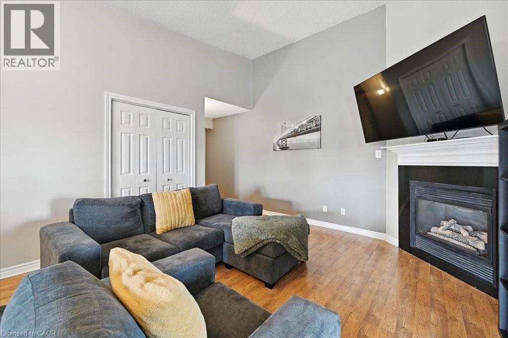 Photo 7 of 4003 Kilmer Drive Unit 402, Burlington ON