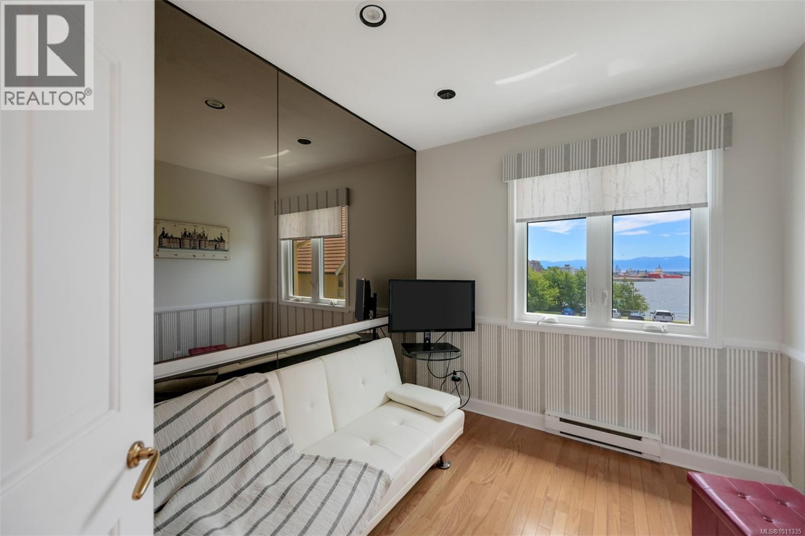 140 210 Russell Street, Victoria