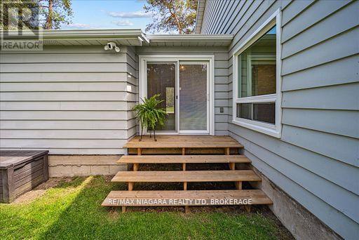 Photo 8 of 18 Rosemount Avenue, Port Colborne ON