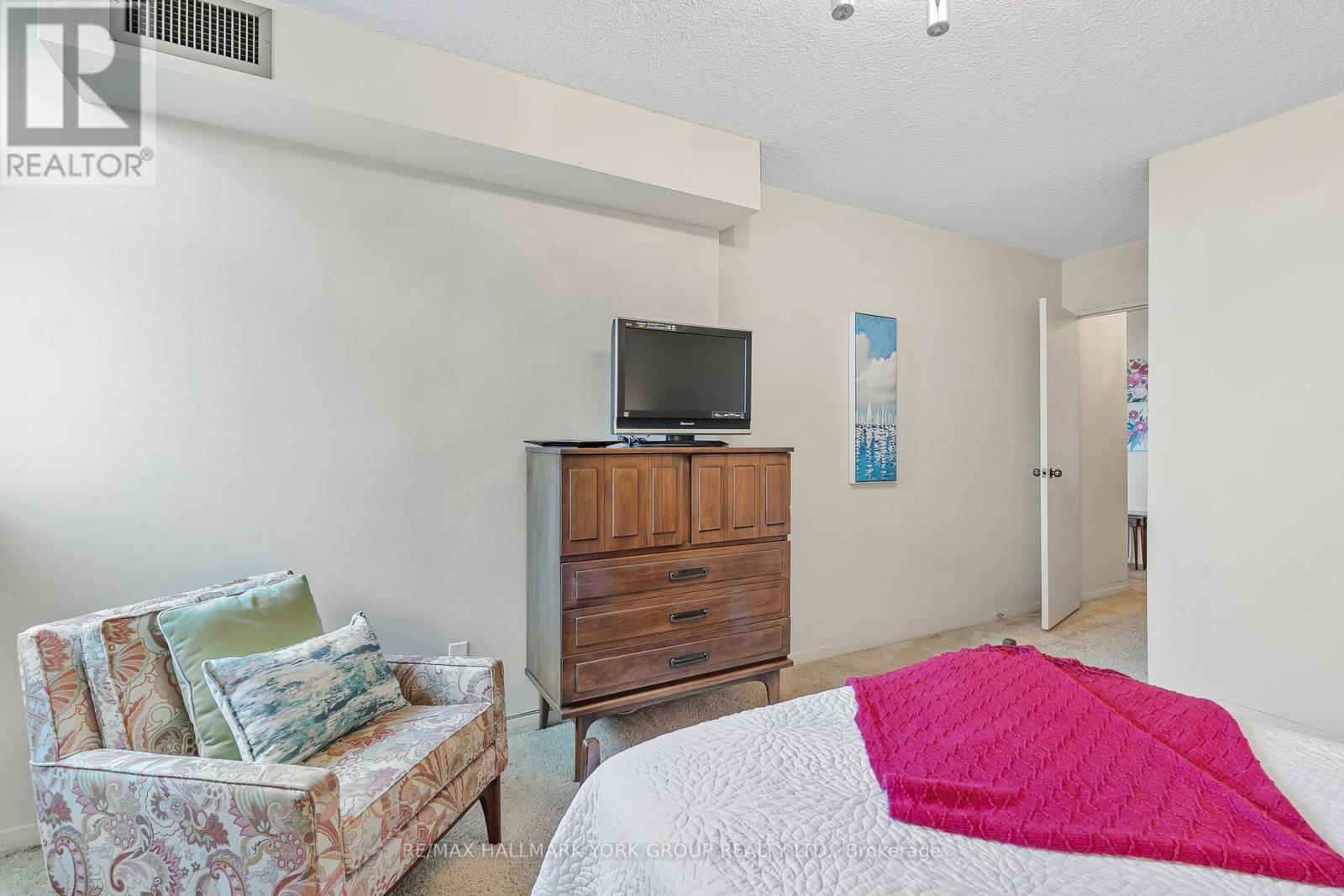 Photo 34 of 1007 7811 Yonge Street, Markham ON