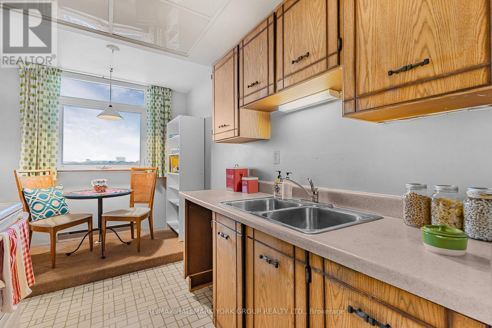 Photo 24 of 1007 7811 Yonge Street, Markham ON
