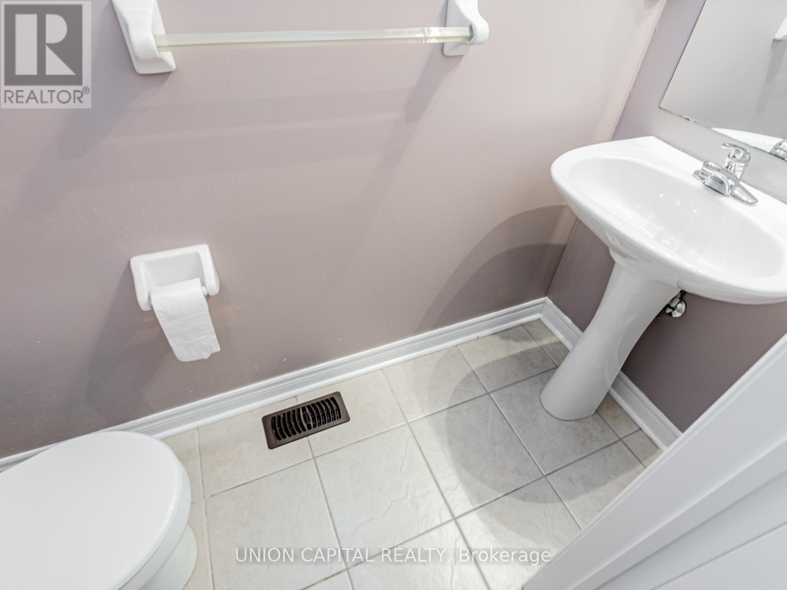 Photo 25 of 18 Honey Glen Avenue, Markham ON