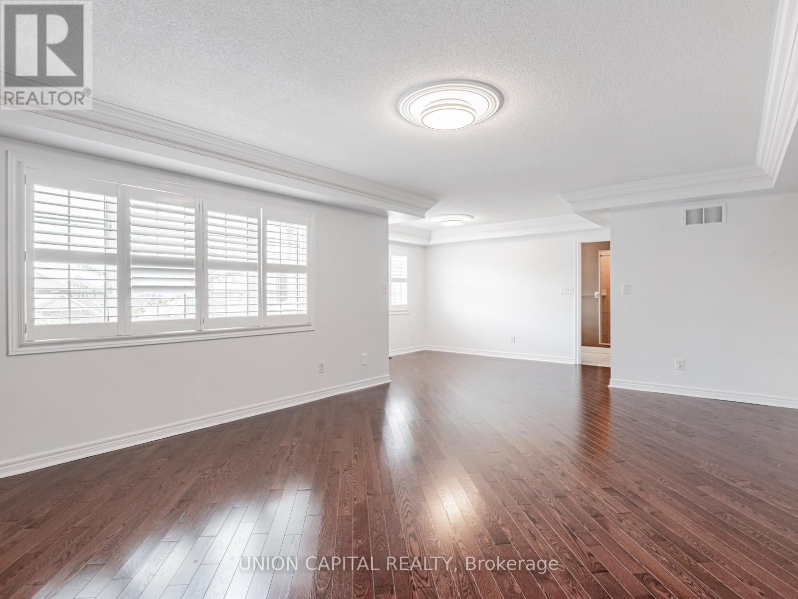 Photo 36 of 18 Honey Glen Avenue, Markham ON