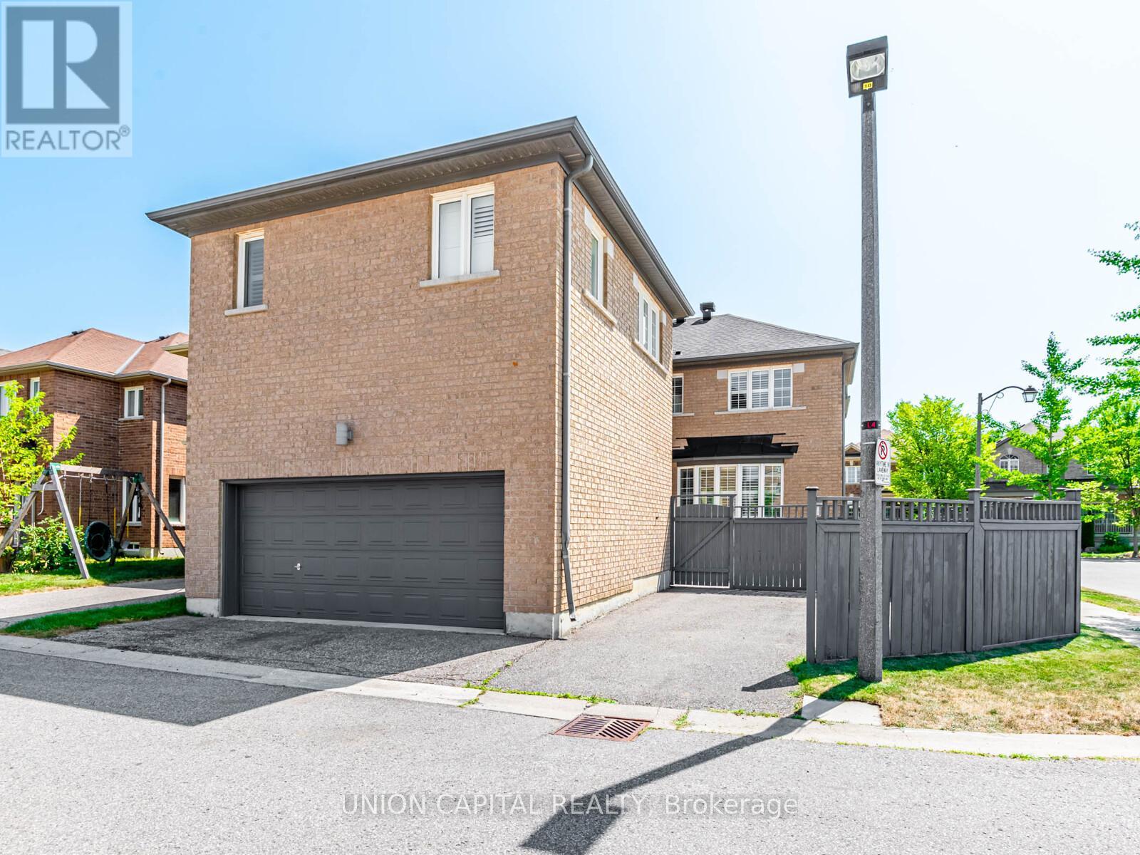 Photo 43 of 18 Honey Glen Avenue, Markham ON