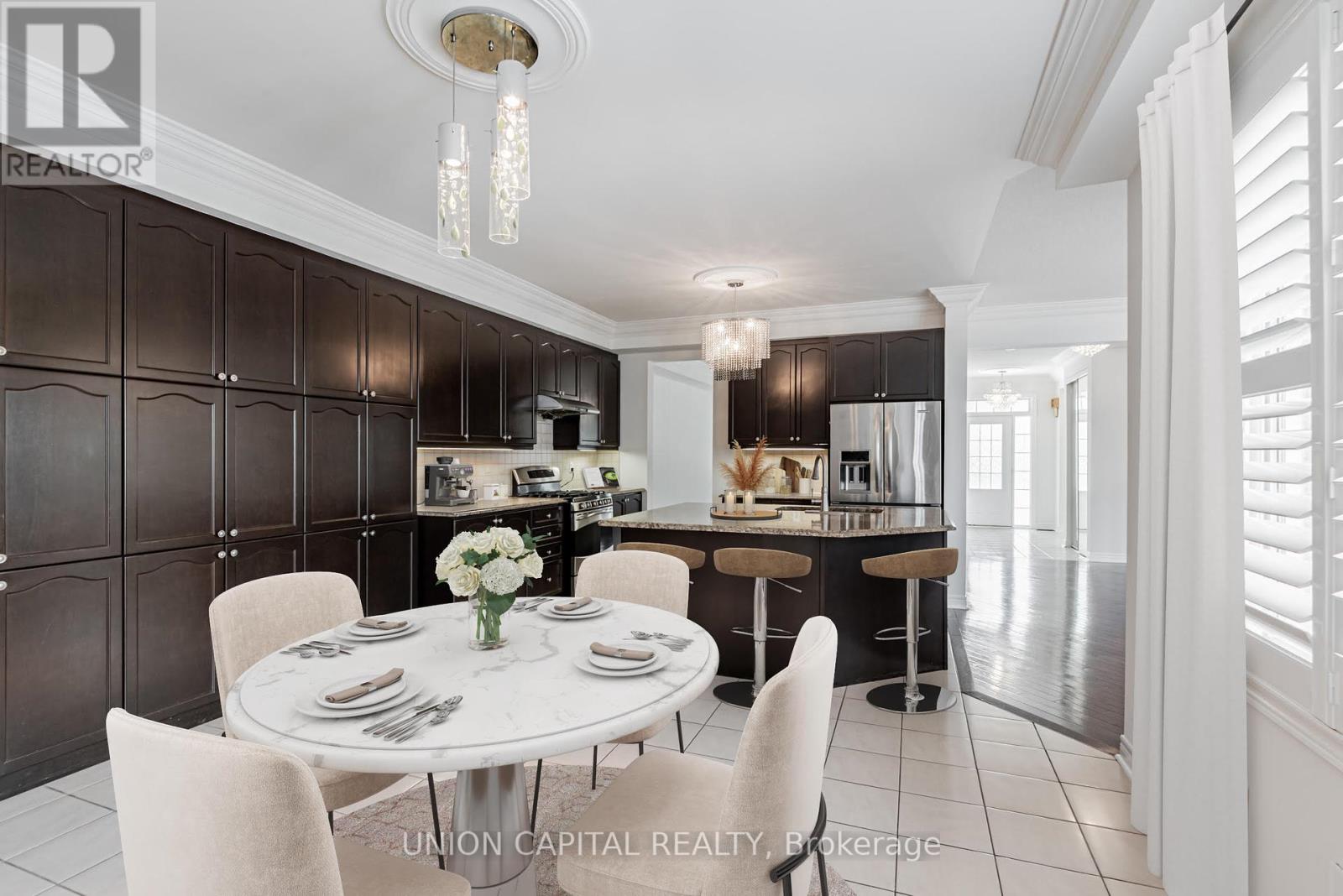 Photo 4 of 18 Honey Glen Avenue, Markham ON