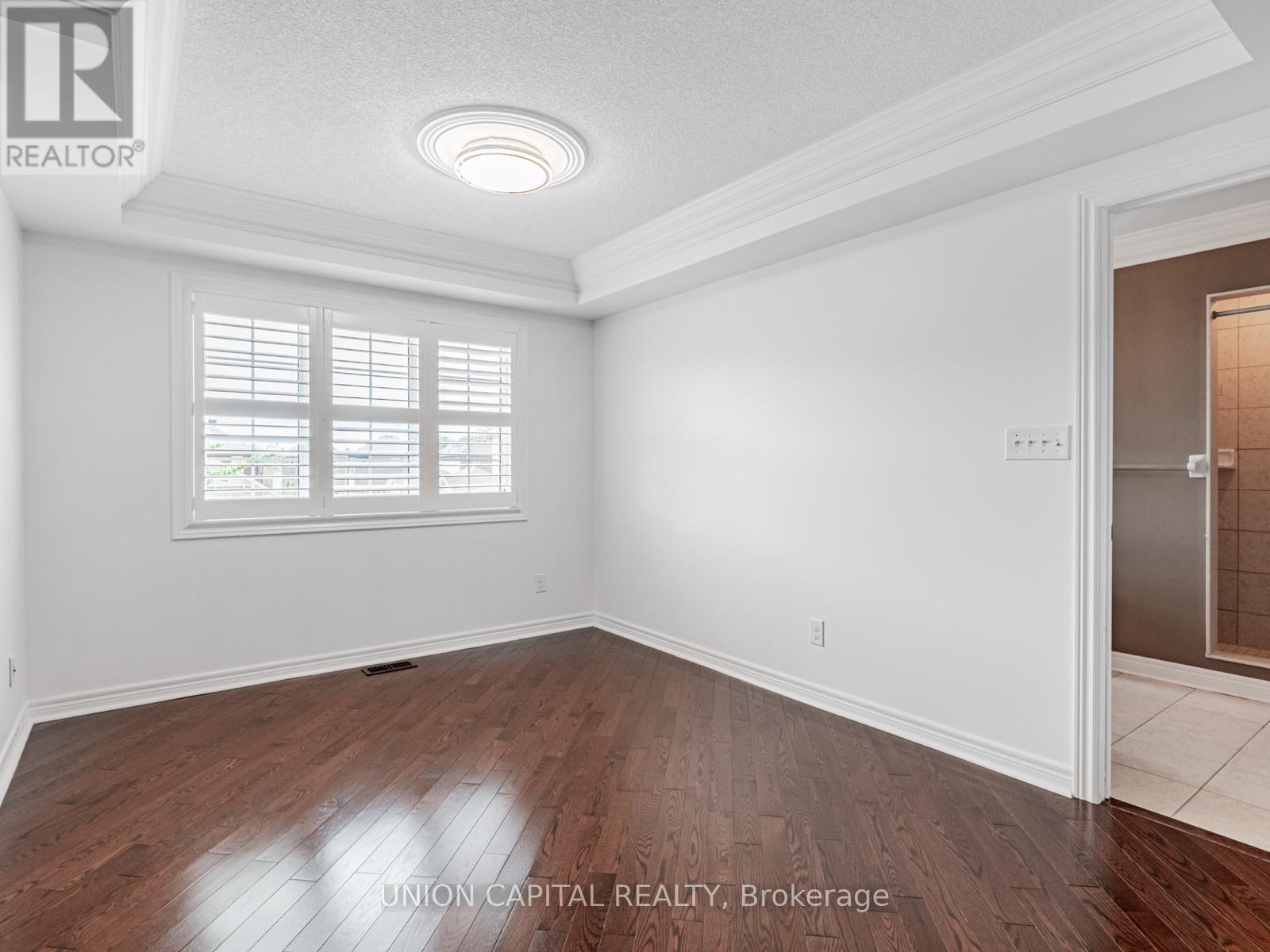 Photo 37 of 18 Honey Glen Avenue, Markham ON