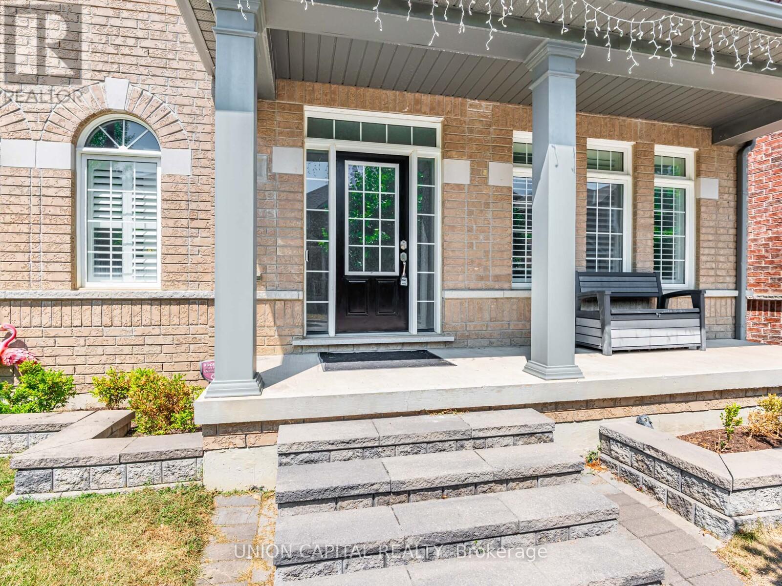 Photo 9 of 18 Honey Glen Avenue, Markham ON