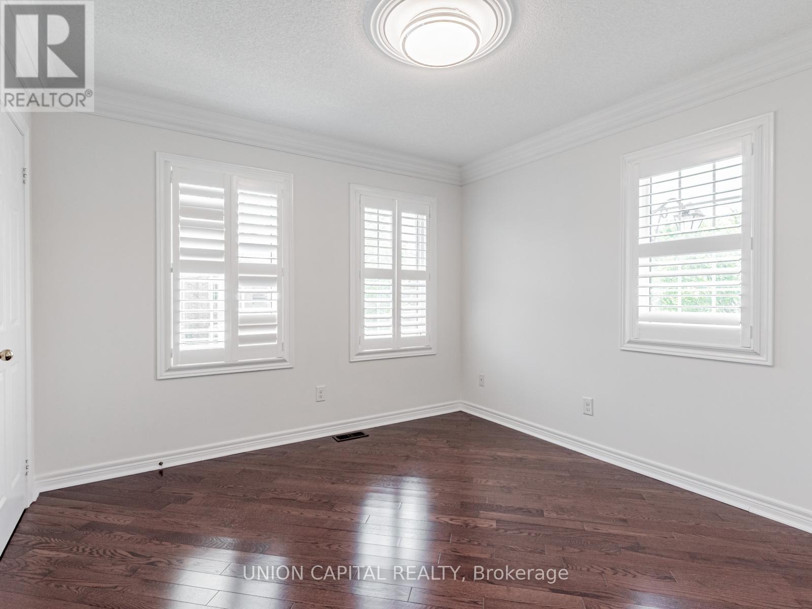 Photo 28 of 18 Honey Glen Avenue, Markham ON