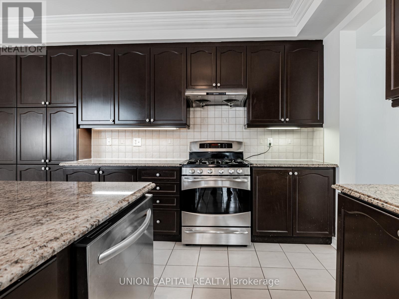 Photo 20 of 18 Honey Glen Avenue, Markham ON