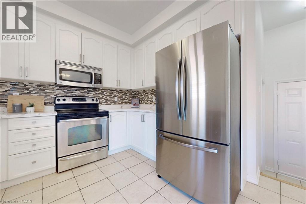 Photo 13 of 3343 Cline Street, Burlington ON