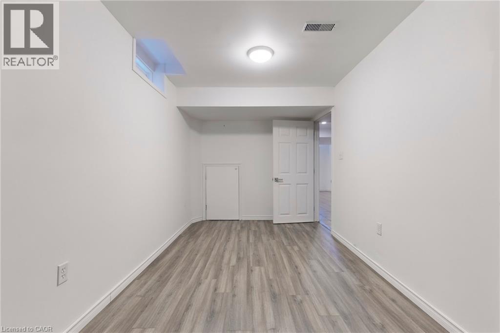 Photo 41 of 3343 Cline Street, Burlington ON