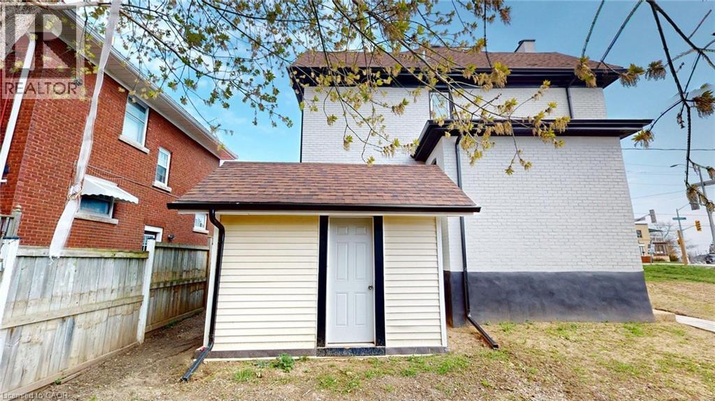 Photo 25 of 204 Queenston Street, St Catharines ON