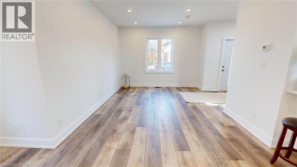 Photo 9 of 204 Queenston Street, St Catharines ON