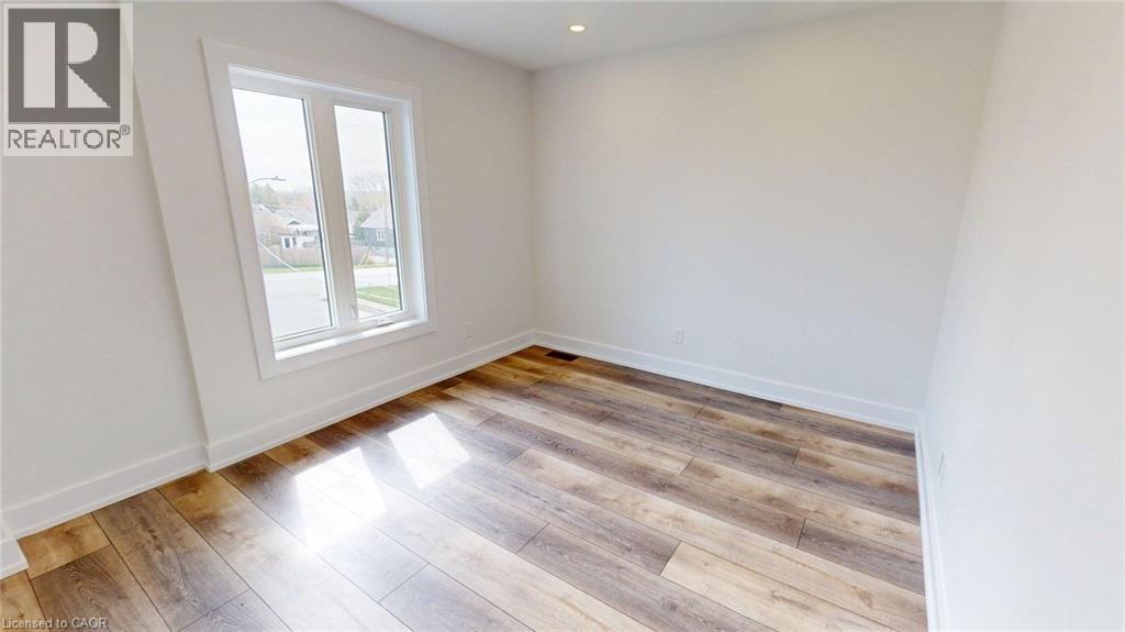 Photo 12 of 204 Queenston Street, St Catharines ON