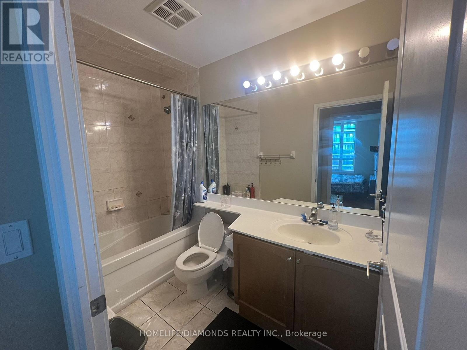 Photo 21 of 2208 70 Absolute Avenue, Mississauga ON