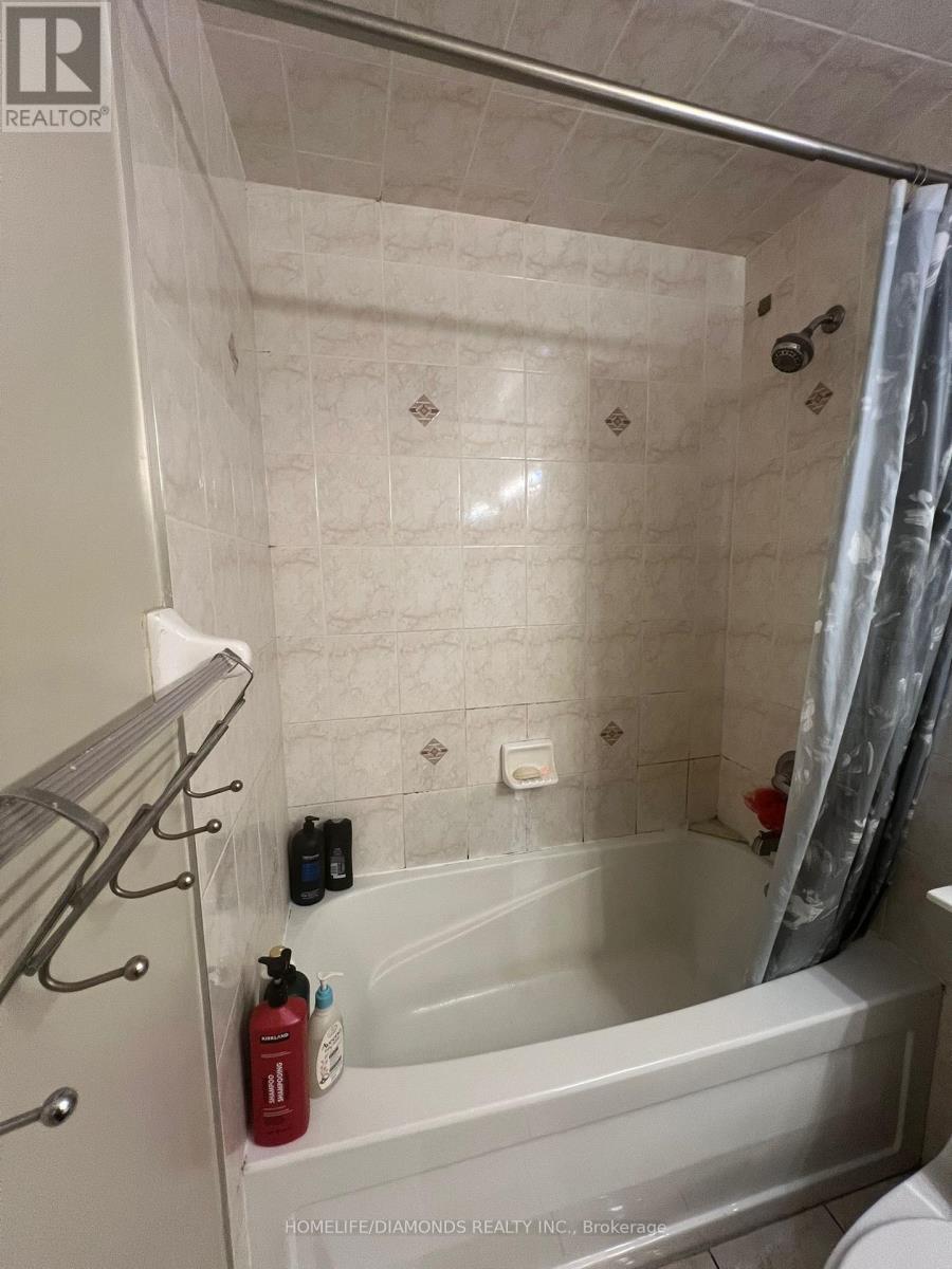 Photo 23 of 2208 70 Absolute Avenue, Mississauga ON