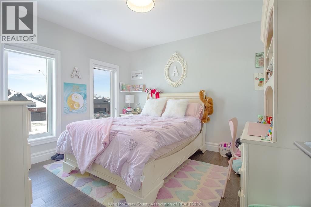 Photo 2 of 1866 Queens Valley Drive, Kingsville ON