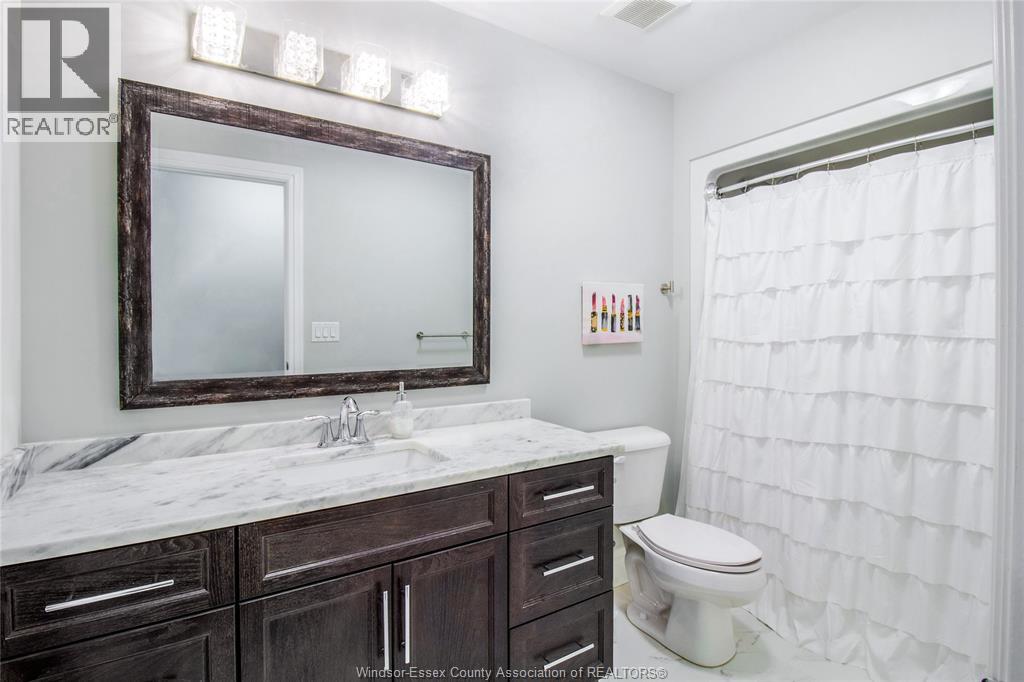 Photo 4 of 1866 Queens Valley Drive, Kingsville ON
