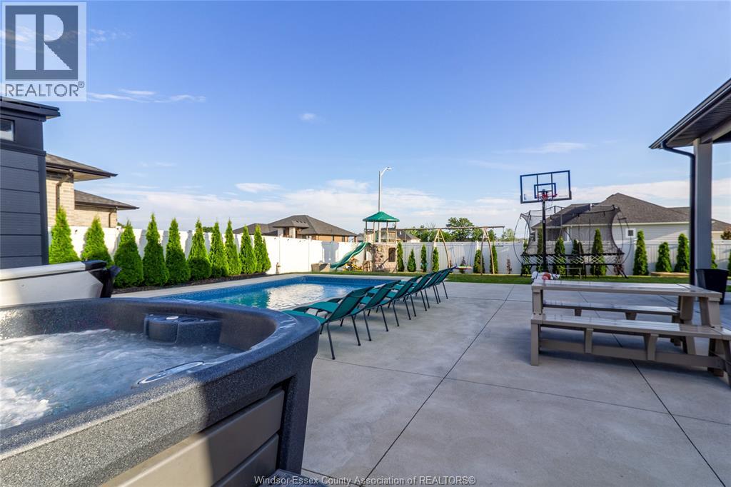 Photo 21 of 1866 Queens Valley Drive, Kingsville ON