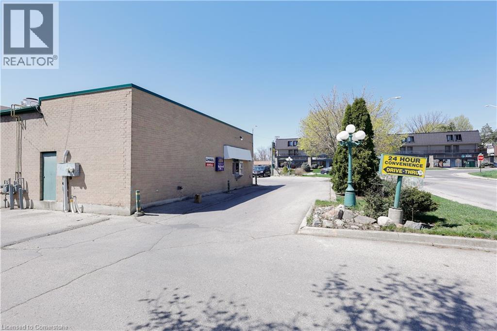 Photo 8 of 780 Dundas Street, Woodstock ON