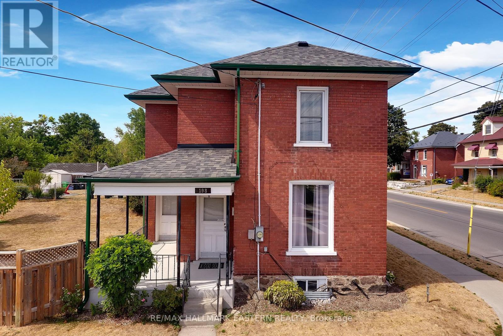 Photo 1 of 198 Hazlitt Street, Peterborough ON
