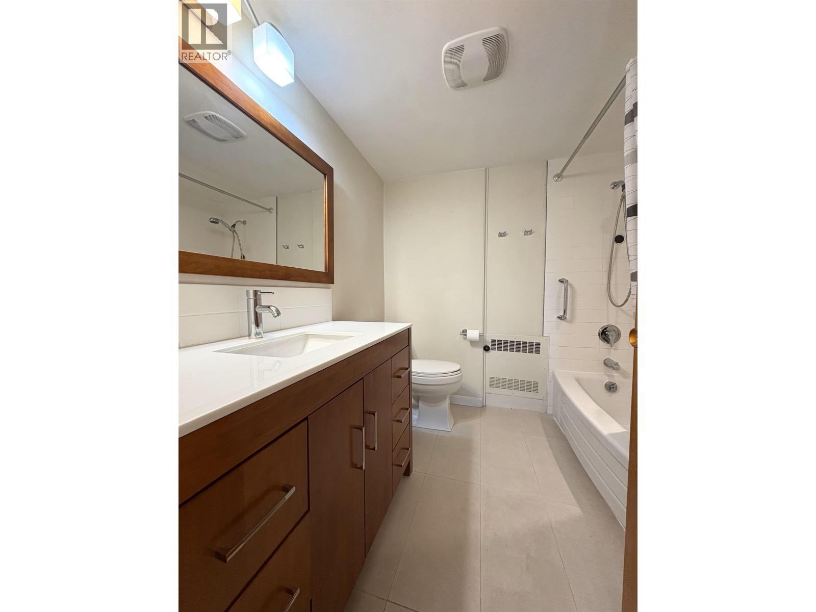 305 6076 TISDALL STREET, Vancouver