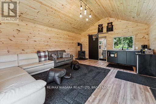 Photo 33 of 18 Rosemount Avenue, Port Colborne ON