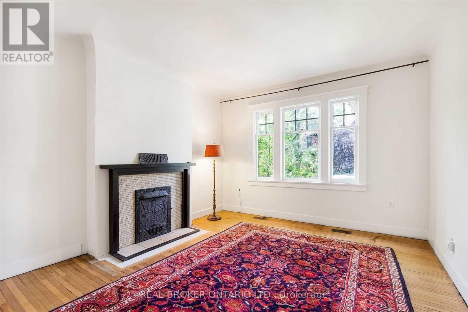 Photo 20 of 499 Palmerston Boulevard, Toronto ON