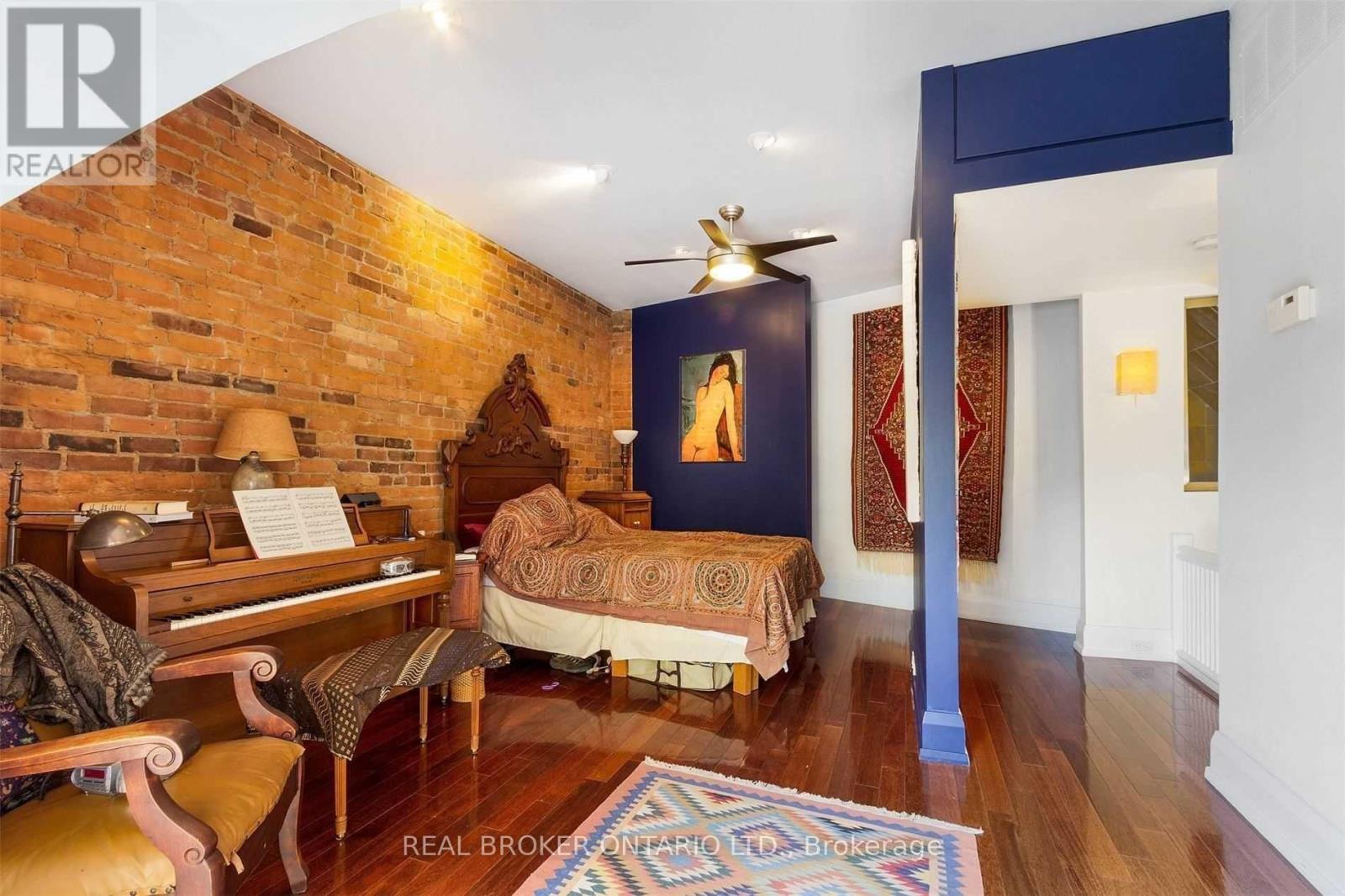 Photo 7 of 499 Palmerston Boulevard, Toronto ON