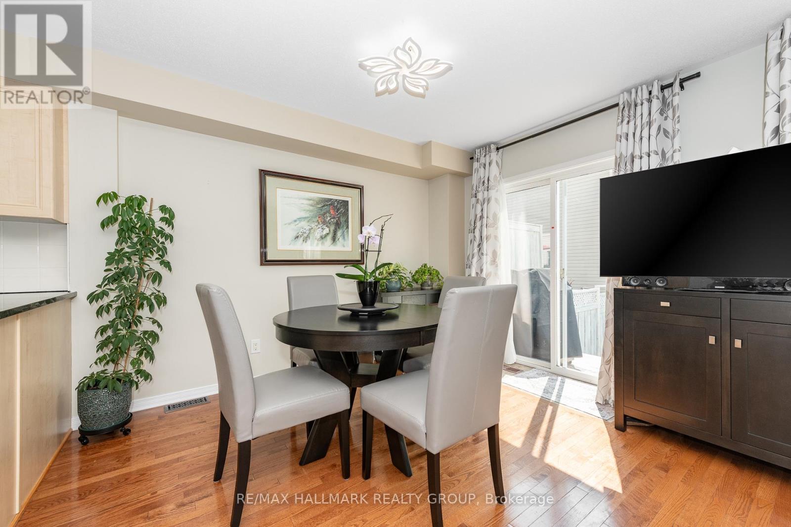 Photo 28 of 261 Parkrose Private, Ottawa ON