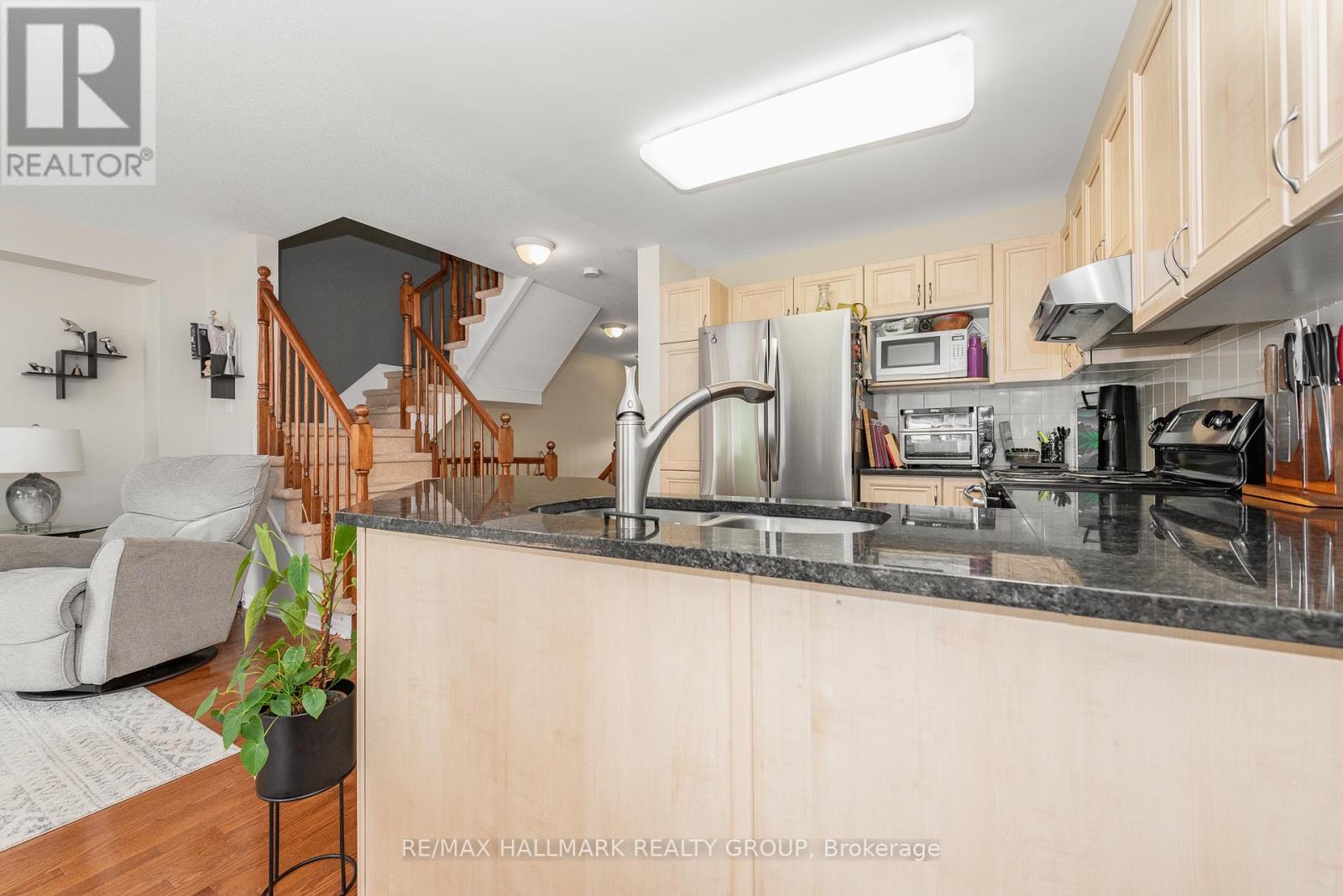 Photo 24 of 261 Parkrose Private, Ottawa ON