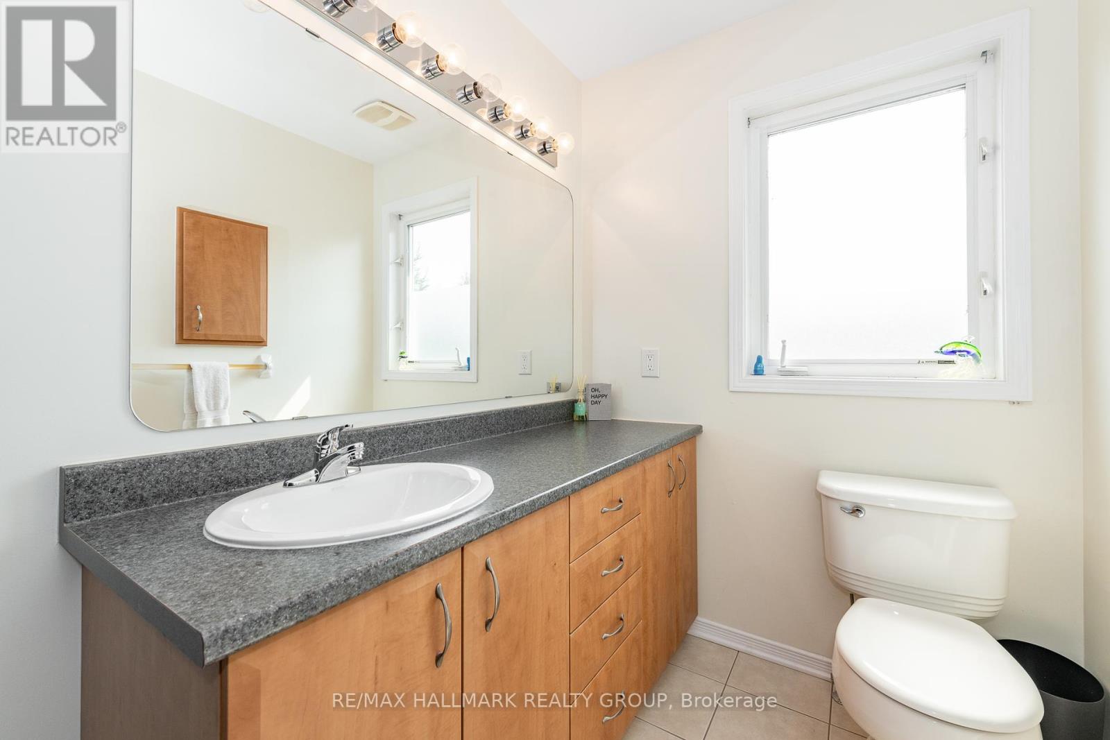 Photo 35 of 261 Parkrose Private, Ottawa ON